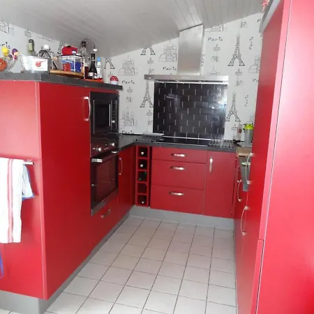 Holiday home Maison Confortable Avec Jardin Cloture, A Proximite De La Et Du Port - Fr-1-476-88 *