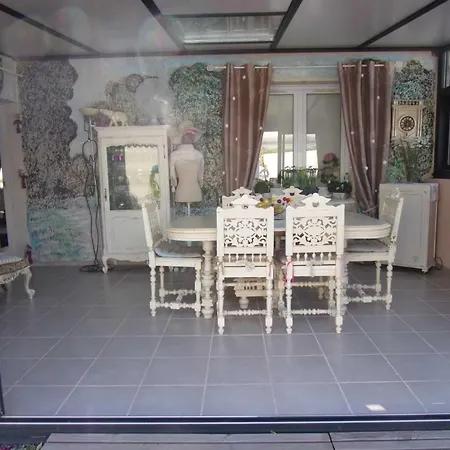 Maison Confortable Avec Jardin Cloture, A Proximite De La Et Du Port - Fr-1-476-88 * La Faute-sur-Mer