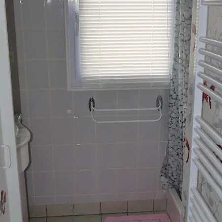 Maison Confortable Avec Jardin Cloture, A Proximite De La Et Du Port - Fr-1-476-88 La Faute-sur-Mer