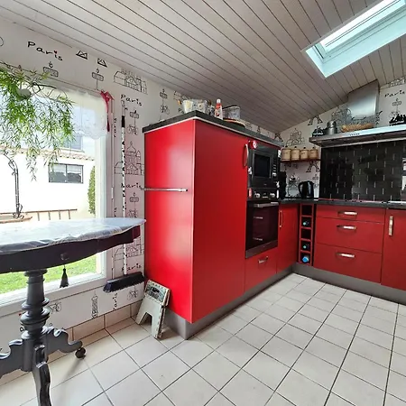 Maison Confortable Avec Veranda Et Jardin, 4 Pers, Animaux Sur Demande - Fr-1-476-88 *