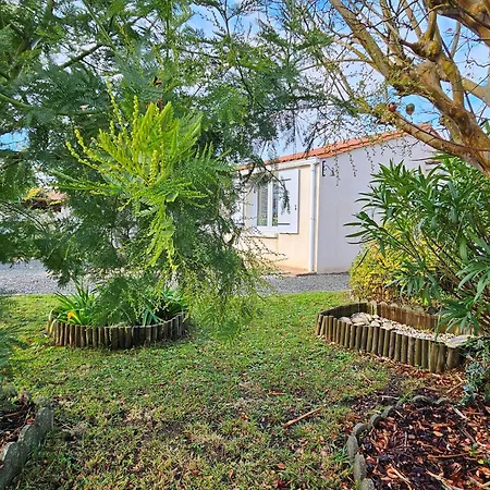 Maison Confortable Avec Veranda Et Jardin, 4 Pers, Animaux Sur Demande - Fr-1-476-88 La Faute-sur-Mer
