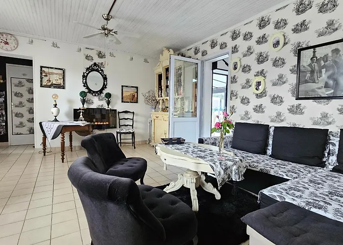 Maison Confortable Avec Veranda Et Jardin, 4 Pers, Animaux Sur Demande - Fr-1-476-88 בית נופש *