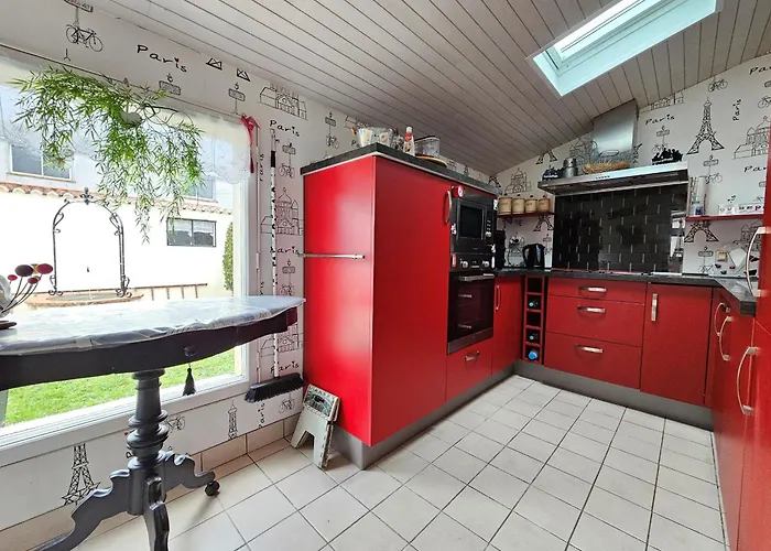 Maison Confortable Avec Veranda Et Jardin, 4 Pers, Animaux Sur Demande - Fr-1-476-88 *