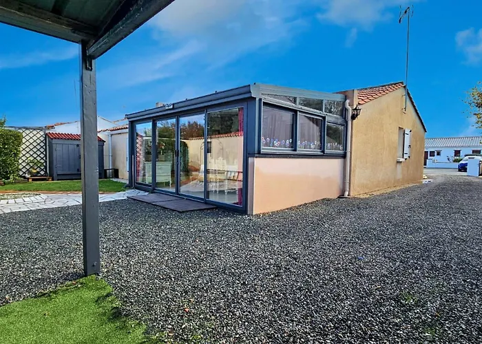 Maison Confortable Avec Veranda Et Jardin, 4 Pers, Animaux Sur Demande - Fr-1-476-88 בית נופש *